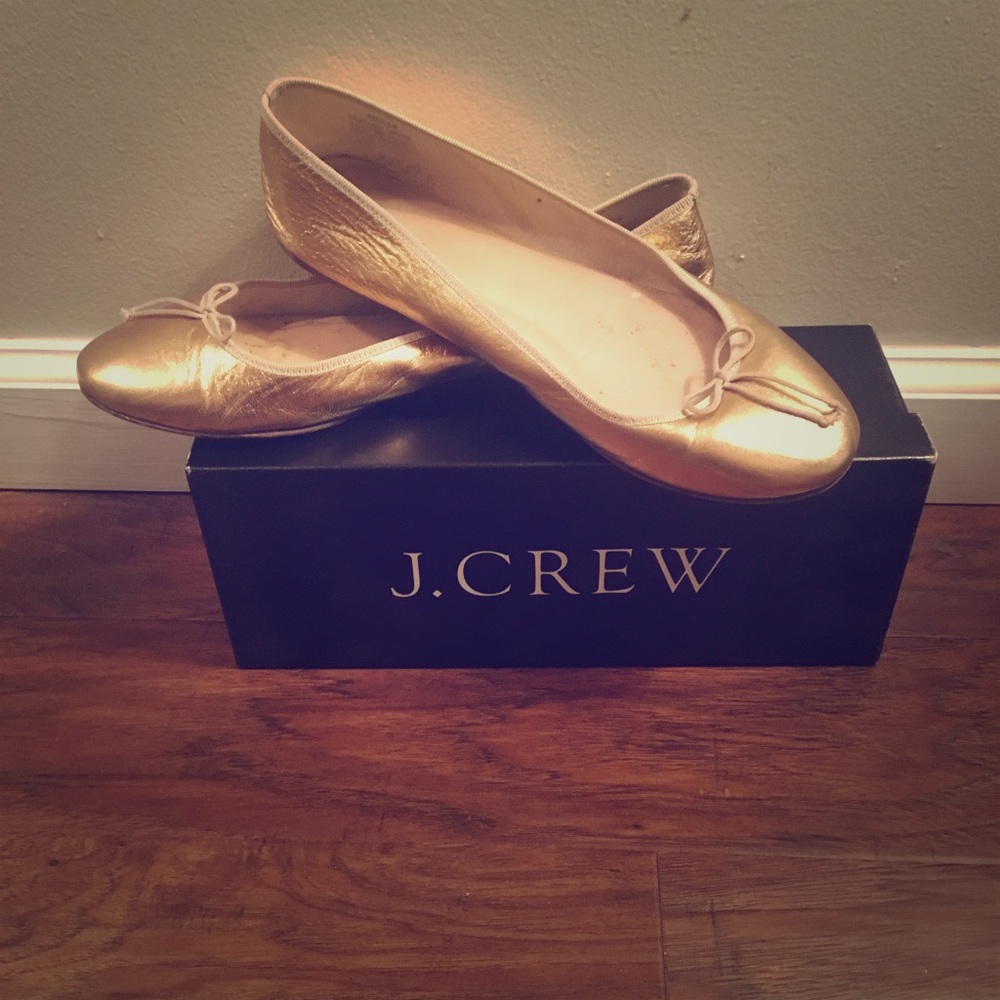 Women’s crew ballet flats